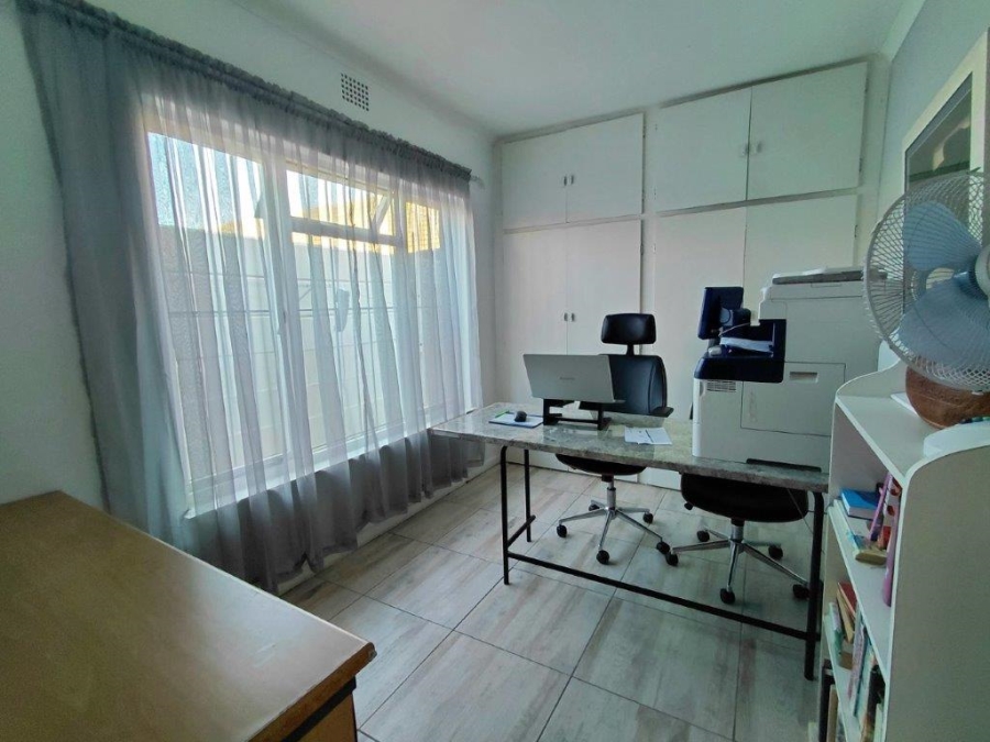 5 Bedroom Property for Sale in Winslow Western Cape